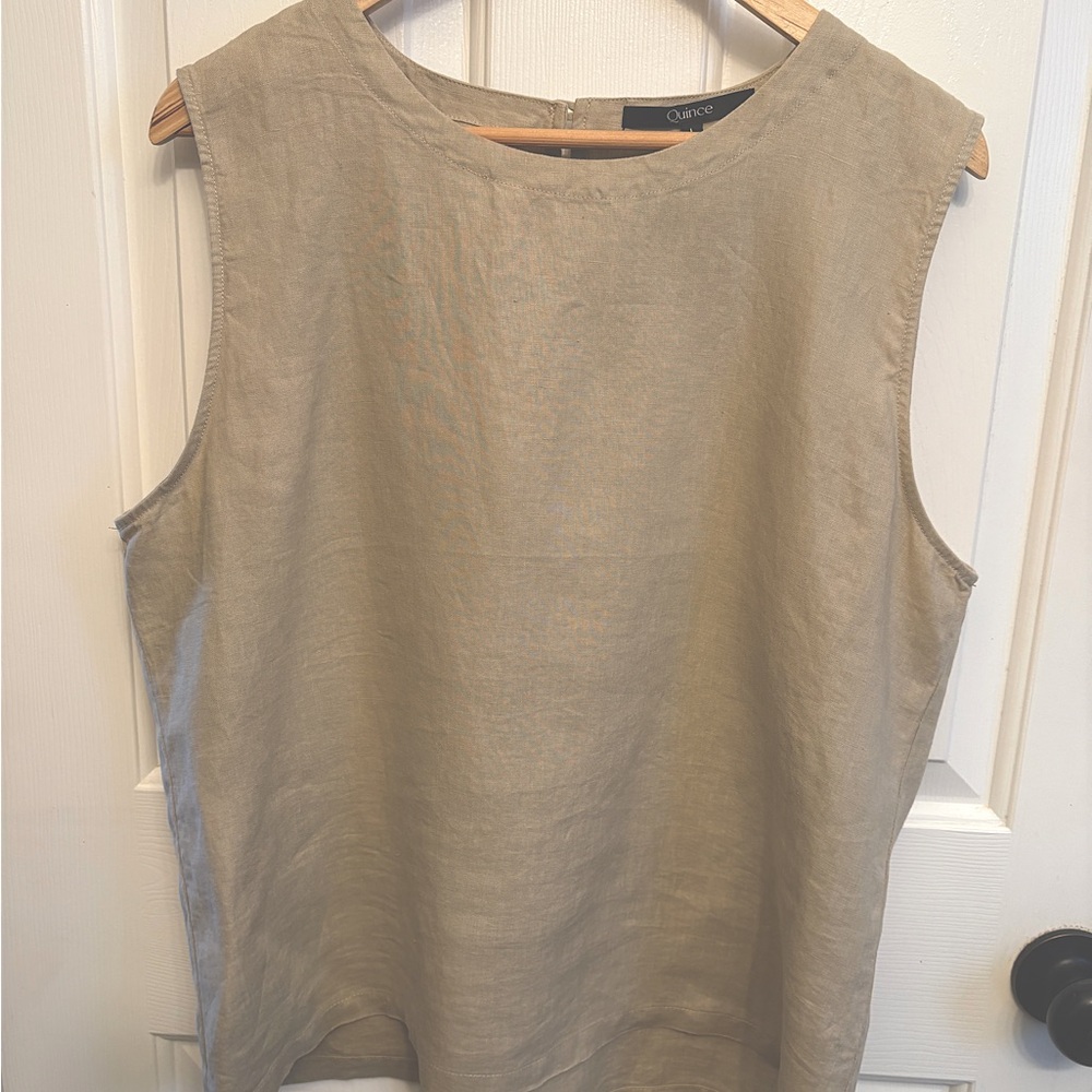 Quince 100% organic lightweight Linen sleeveless top. Ecru size Large.